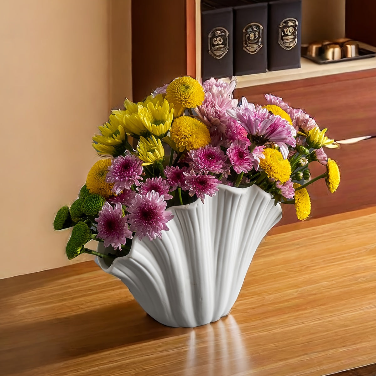 Witte Schelp Vaas – Modern Ontwerp voor Woonkamer en Home Deco