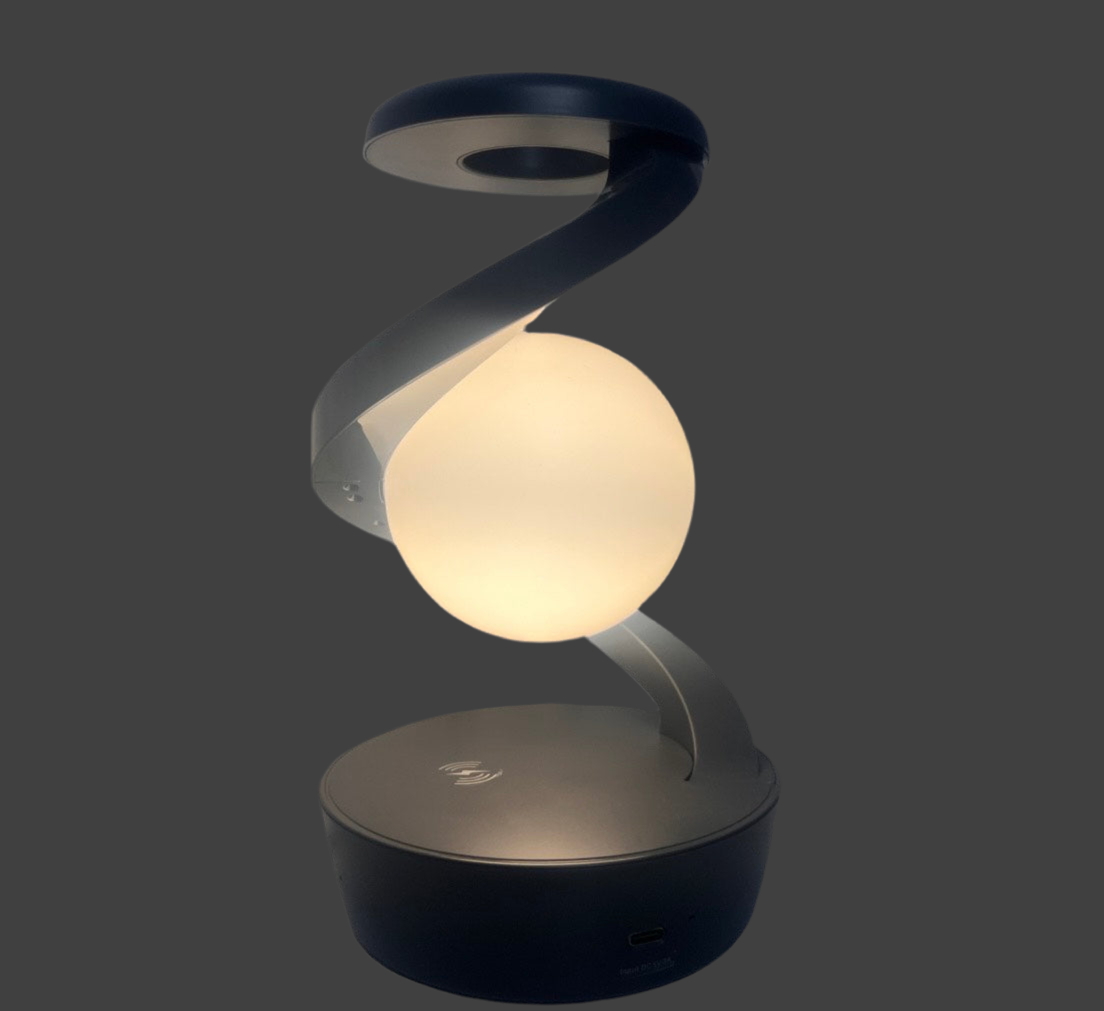 SpinCharge-Lampe – Innovatives Design mit kabellosem Laden. 