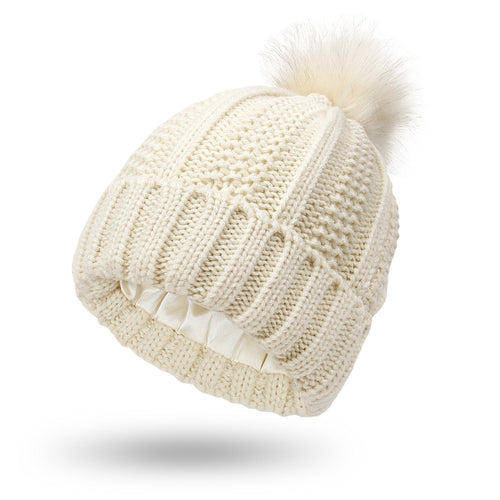 SilkBeanie Pompom – De Muts die Niet Pluist