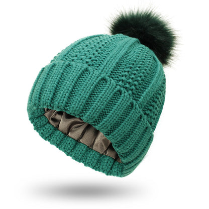 SilkBeanie Pompom – De Muts die Niet Pluist