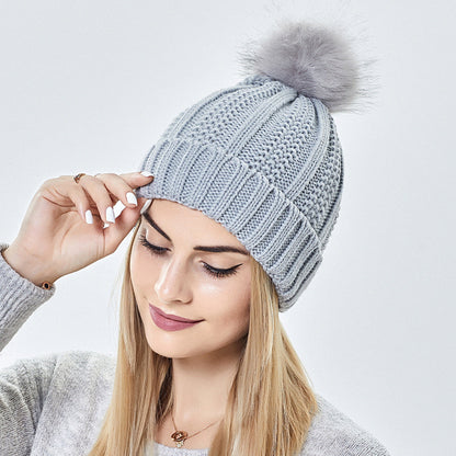 SilkBeanie Pompom – De Muts die Niet Pluist