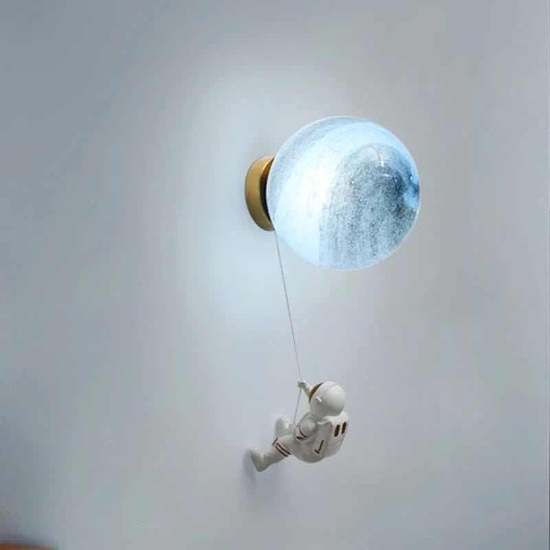 Maan & Astronaut Wandlamp – Magisch LED Licht voor de Kinderkamer