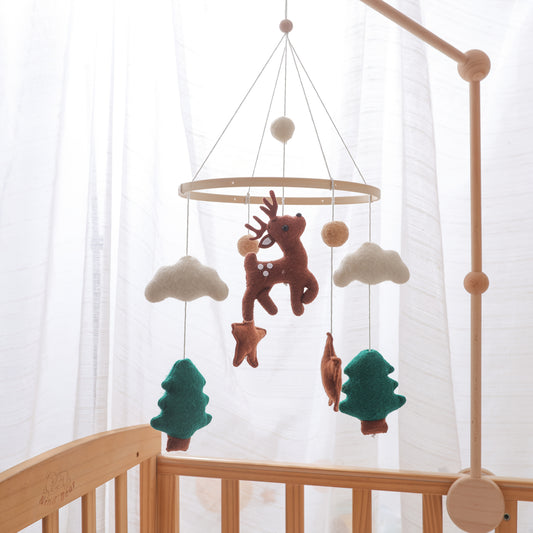 Dansend Hert Mobiel – Natuurlijke Decoratie voor de Babykamer & Wieg