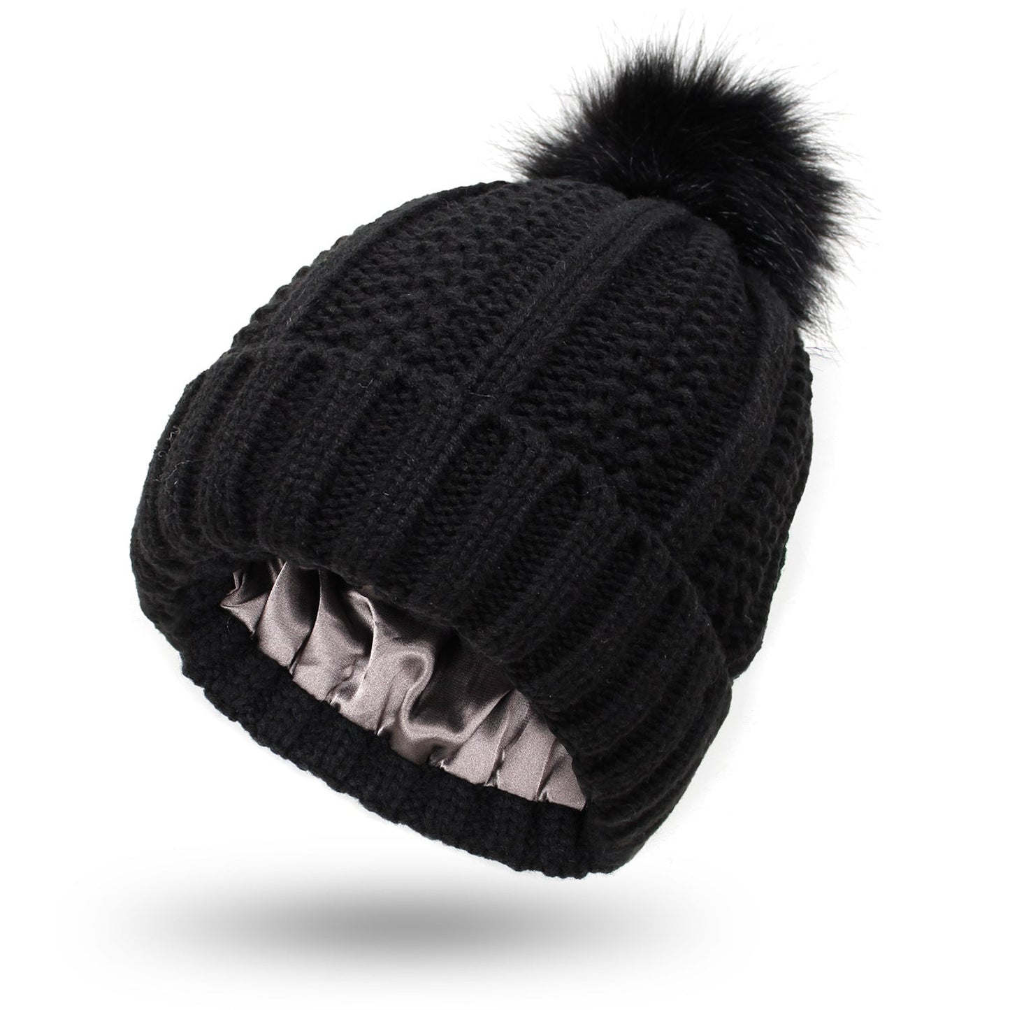 SilkBeanie Pompom – De Muts die Niet Pluist