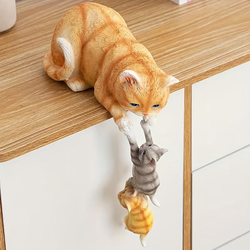 Hangende Kittens Beeld – Unieke Katten Decoratie voor jouw Interieur