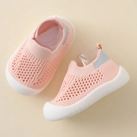 PlayFeet – Luchtige, Veilige Sneakers voor Je Kleintje!