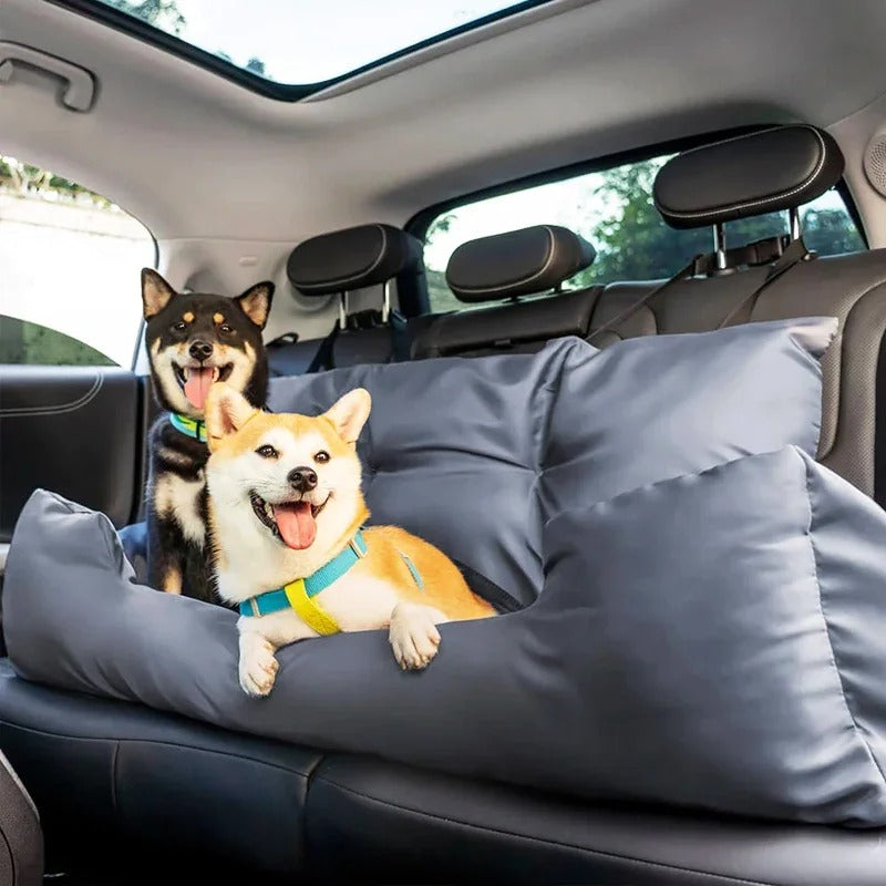 Luxe Honden Autobed 'SnugTravel' – Comfort & Veiligheid voor Onderweg